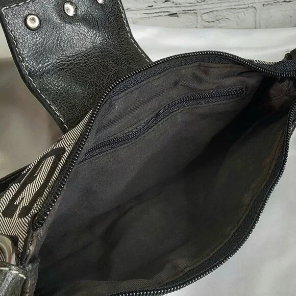 'GUESS' STUDDED MONOGRAM SHOULDER BAG SIGNATURE BIMBO BAGUETTE - Picture 10 of 16